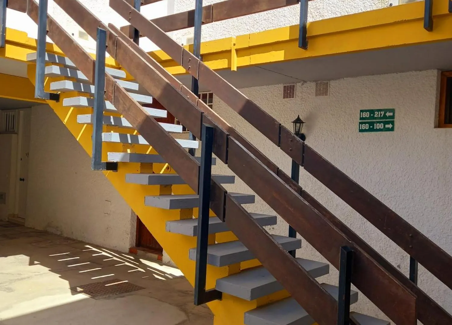 Papagayo Beach Apartments Arona