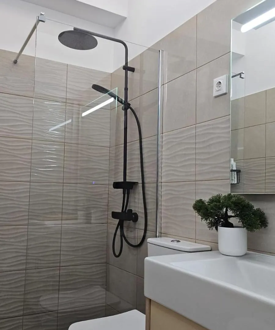 Papagayo Beach Apartments Arona